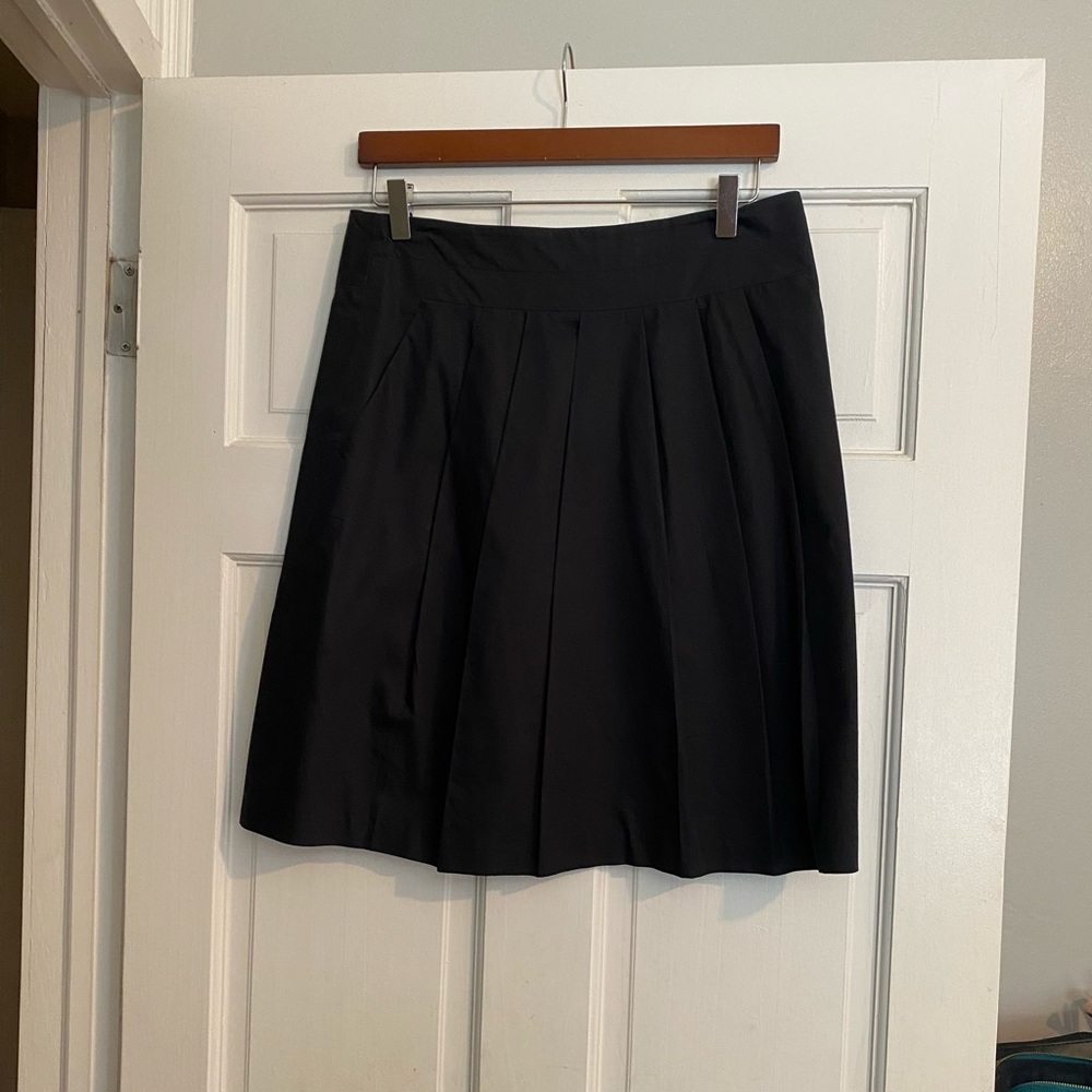 Banana Republic pleated skirt